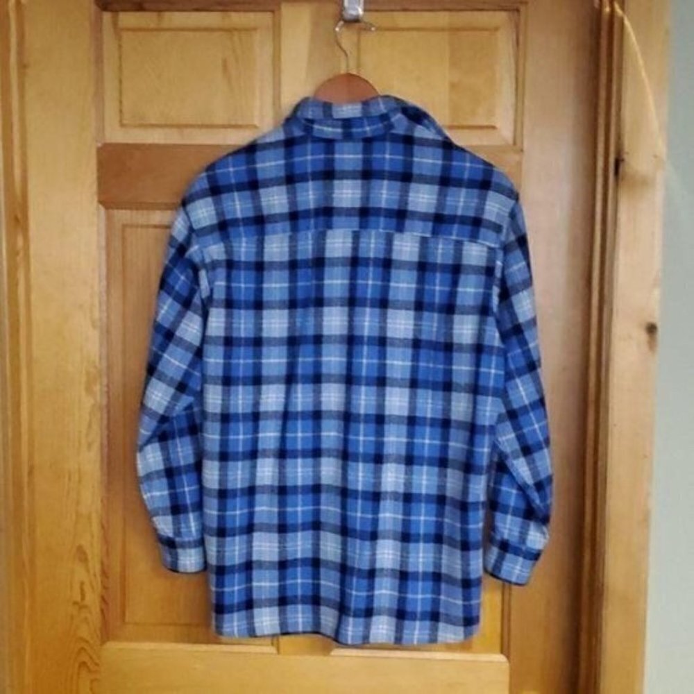 Pendleton Vintage 100% Wool Blue Plaid LS Casual Button Down Sz. M
Shirt - Picture 4 of 8